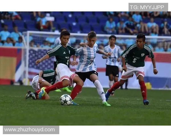 洲际杯回顾：广州足球队在赛场上的表现与状态分析